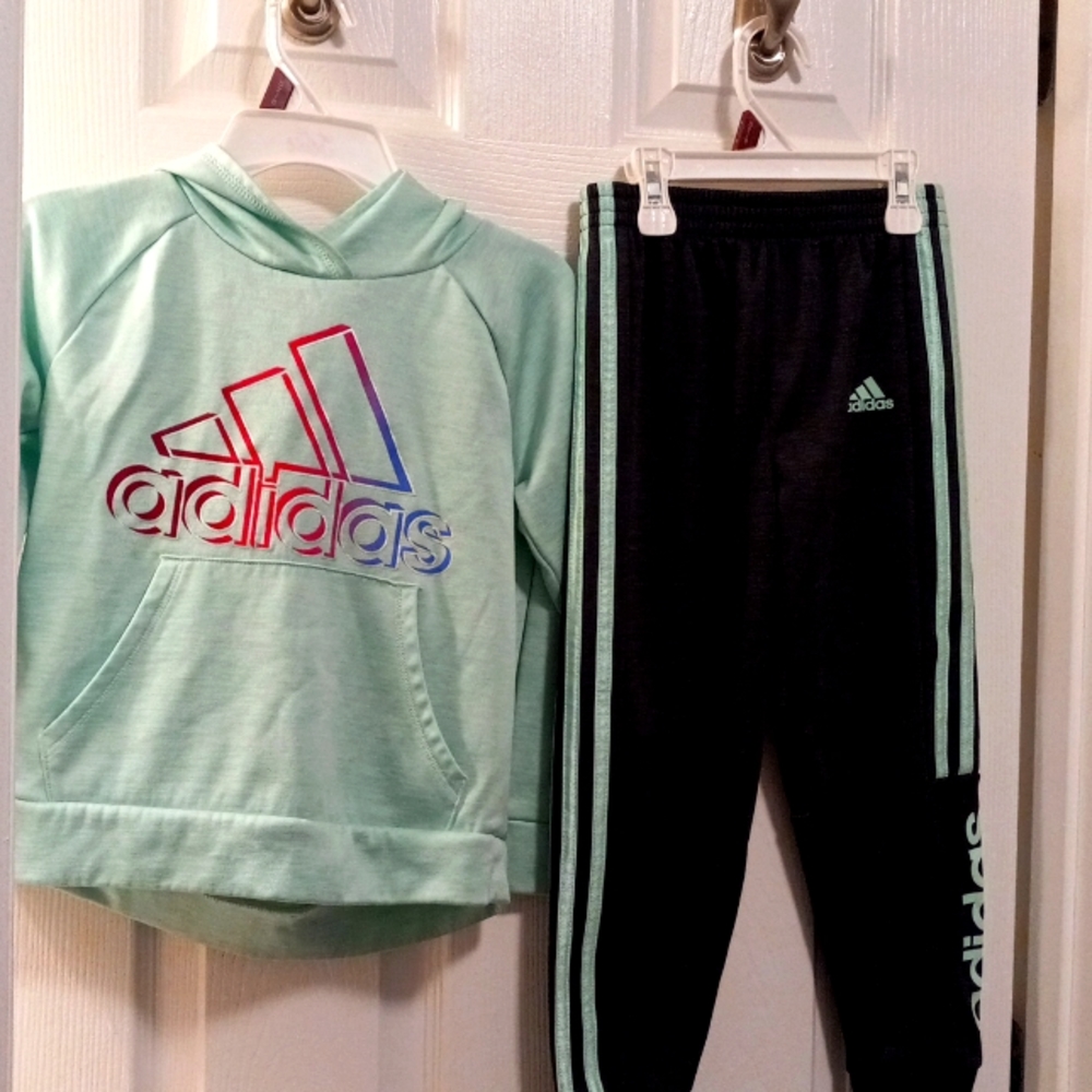 Girls Adidas outfit size 6